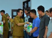 Perkuat Ketahanan Pangan, Pemkab Soppeng Distribusikan Bantuan Benih ke 221 Poktan