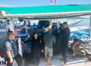 Langkah Nyata Dorong Kepatuhan Nelayan Demi Masa Depan Ekonomi Biru, DKP Sulbar Periksa Dokumen Kapal di Tengah Laut