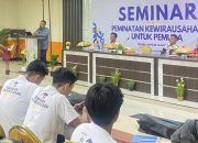 Buka Seminar Kewirausahaan Pemuda, Bau Akram Dai : Dispoparekraf Siap Ambil Peran Lahirnya 1.000 Pelaku Usaha Muda