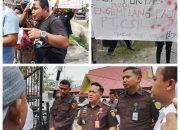 Diduga Penghempang Pajak,LSM Bara Api Aksi Pecah Kepala di Kantor Kejaksaan Minta Periksa PT. CSIL