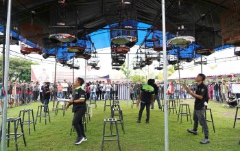 Ratusan Peserta Padati Adu Suara Merdu Burung, Kicau Mania Semarakkan HUT Bhayangkara ke-80 di Polda Sulbar