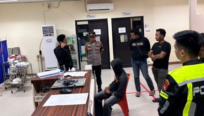 Terima Laporan Melalui Call 110, Polresta Mamuju Respon Cepat Datangi TKP Tentang Keributan Rumah Tangga Berujung Minum Racun