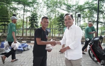 Momen Iduladha, LRT Jabodebek Distribusikan Daging Kurban kepada Warga & Yayasan Sekitar Operasional