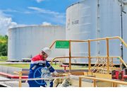 Dukung Pertamina Implementasi B50 Nasional, Elnusa Petrofin Gelar Go Live Penyaluran Perdana Biosolar Industri B50 dari Fuel Terminal IBT Pulau Laut