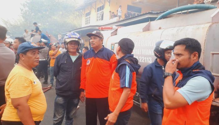 Pusdalops BPBD Sulbar Terima Laporan Kebakaran di Lingkungan Gaspol Polewali, Dua Rumah Rusak Berat dan Dua Rusak Ringan