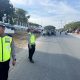 Kejar Tunggakan Pajak dan Tindak Pelanggar Lalu Lintas, Operasi Gabungan Samsat Mamuju Jaring Puluhan Kendaraan di Depan Kantor Gubernur