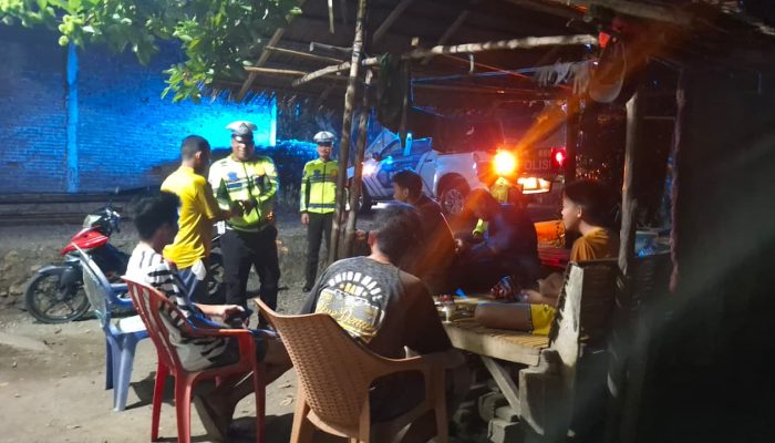 Patroli Blue Light Polantas Karib Polda Sulbar: Lampu Biru Jadi Jaminan Rasa Aman dan Nyaman Malam Hari di Mamuju