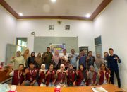 Perkuat Budaya Baca dari Desa, Kepala Dinas Perpusip Sulbar Hadiri Lomba Membaca Nyaring dan KKN Tematik Literasi Perpusnas di Tapandullu