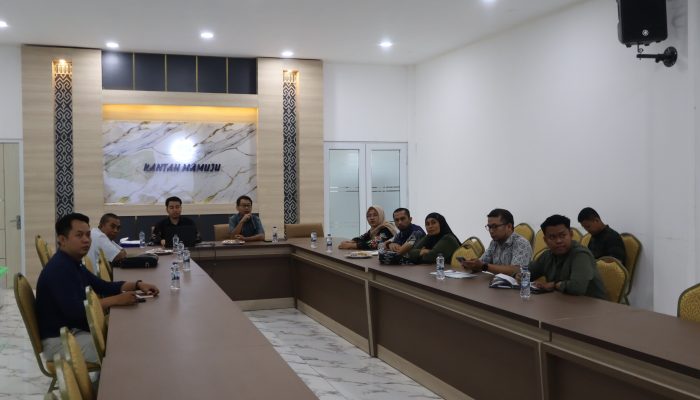 Optimalkan Pengelolaan Pertanahan, Kantah Mamuju Gelar Rapat Penyusunan Laporan Tanah Terindikasi Terlantar