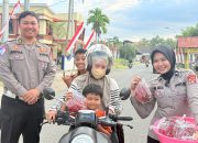 Pengendara Tertib Dapat Hadiah Cabe Segar Hasil Panen Ditlantas Polda Sulbar