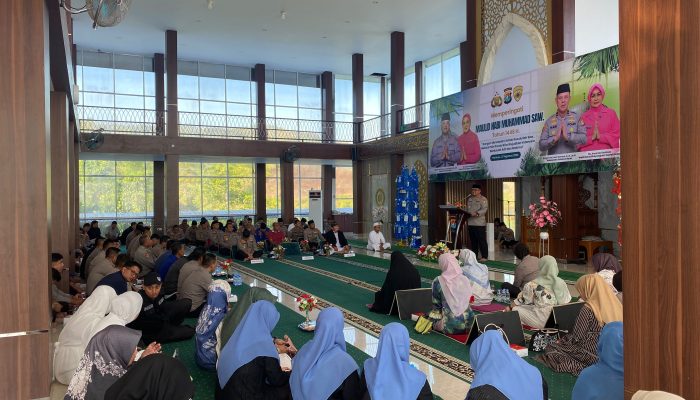 Peringati Maulid Nabi, Kapolda Sulbar: Teladani Akhlak Mulia, Raih Syafaat dan Perbaiki Kinerja