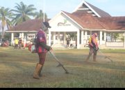 Sambut HUT RI ke-81, Biro Umum Setda Sulbar Gelar Aksi Jumat Bersih di Lapangan Ahmad Kirang