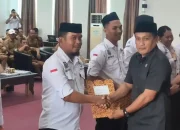 NIPD Diserahkan ke 563 Perangkat Desa, DPRD Mamuju Tengah Beri Pesan Tegas