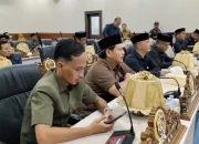 Transparansi Keuangan Daerah, Pemkab Mateng Serahkan Ranperda Pertanggungjawaban APBD 2025
