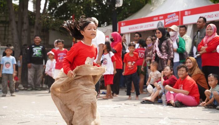 Semarak Merah Putih Kemerdekaan BRI Region 6, Warga Pasar Malaka Rorotan Antusias Ikuti Lomba 17-an