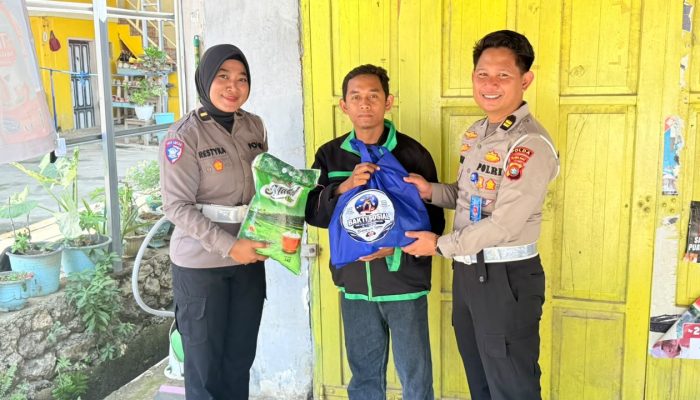 Wujud Syukur 71 Tahun Pengabdian, Ditlantas Polda Sulbar Tebar Kebaikan Lewat Bakti Sosial dan Anjangsana