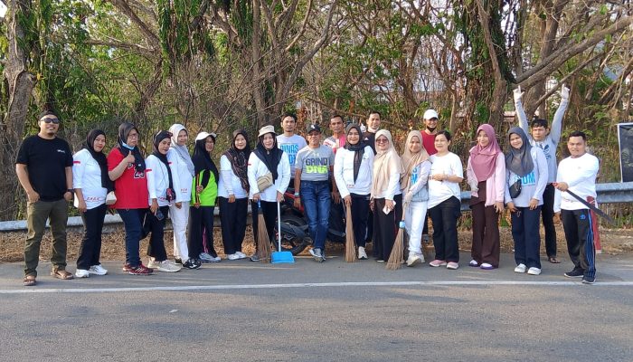 Dinas ESDM Sulbar Laksanakan Gerakan Bersih Asri Sambut Hari Jadi Provinsi Sulawesi Barat ke-22