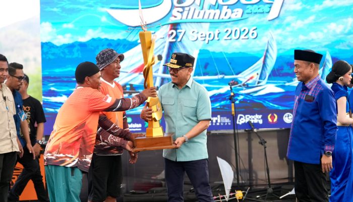 Sandeq Silumba 2026 Resmi Dimulai, 80 Sandeq Siap Taklukkan Rute Palipi Majene Menuju Pantai Bahari Polman