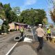 Respon Cepat Ditlantas Polda Sulbar Evakuasi Pohon dan Tiang Lampu Tumbang Akibat Hujan Angin