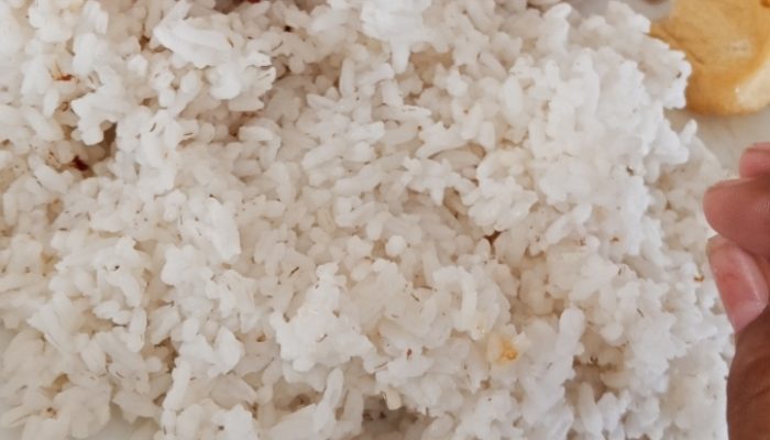 Diduga Sajikan Nasi Basi, RM Mr. KOKO di Kasuloang Dikeluhkan Pelanggan