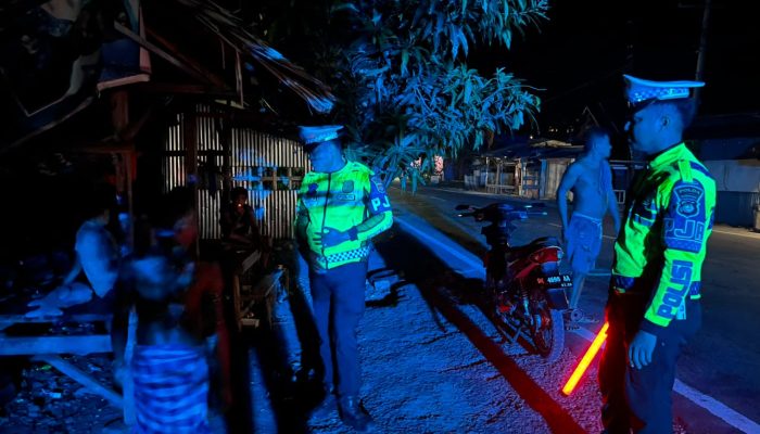 Patroli Malam Polantas Polda Sulbar Pastikan Jalan Aman, Warga Tenang