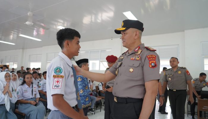 Bakar Semangat Generasi Emas, Kapolda Sulbar Kunjungi SMKN 1 Rangas, Sukses Itu Harus Dipaksa!