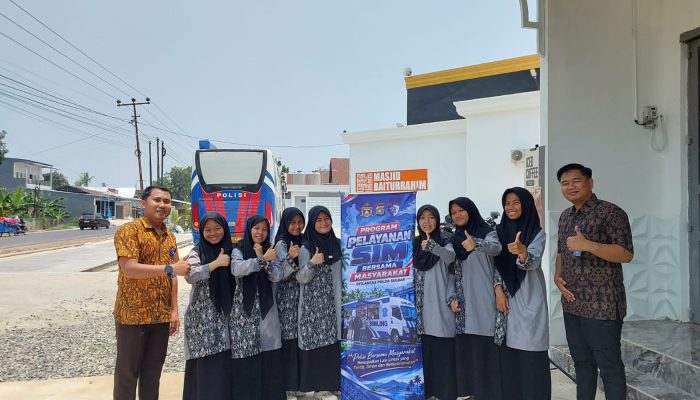 Operasi Patuh Marano 2026, Ditlantas Polda Sulbar Terobos Pelosok Desa dengan Program Pelayanan Sim Polisi Bersama Masyarakat Mudahkan Warga Miliki SIM
