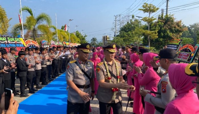Tradisi Penyambutan Kapolda Sulbar Perkuat Kebersamaan dan Semangat Melayani Masyarakat